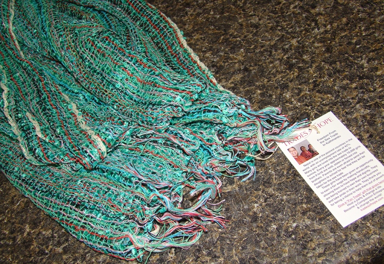 trades-of-hope-nepal-scarf5